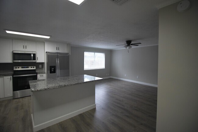 Photo - 3915 Oriely Dr E
