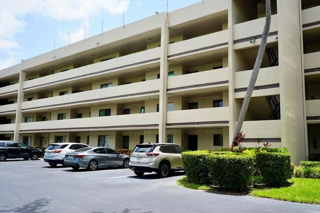 Photo - 3154 Via Poinciana Unit 4120