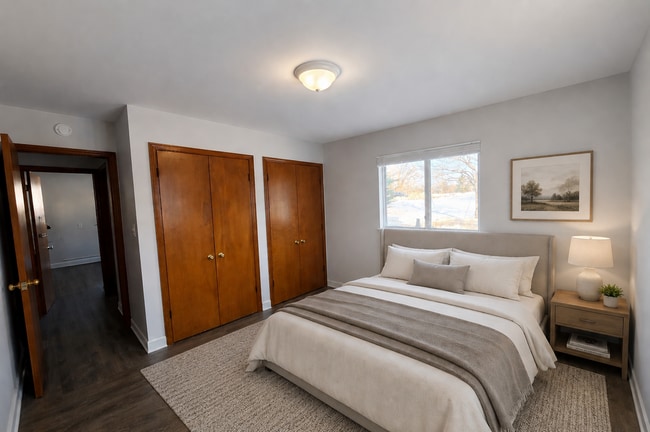 Photo - O-680 Lake Michigan Dr NW Unidad O-680