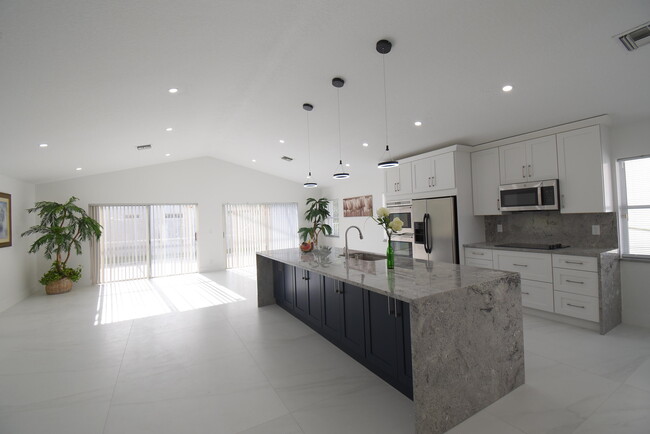 Photo - 11071 Baybreeze Way House