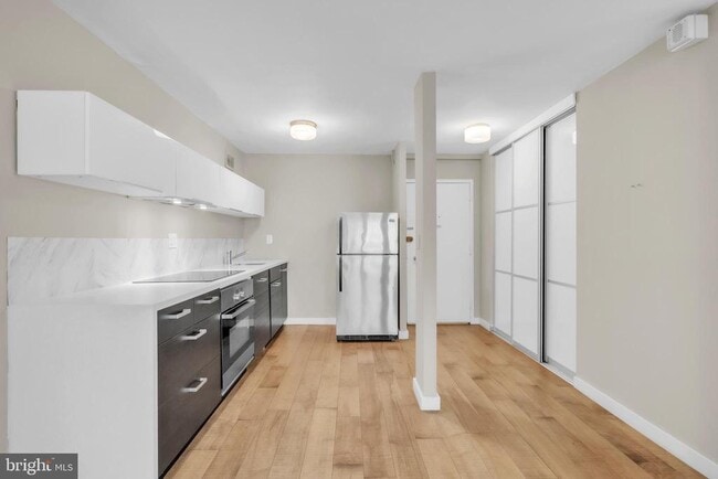 Photo - 224 W Rittenhouse Square Unit 1618