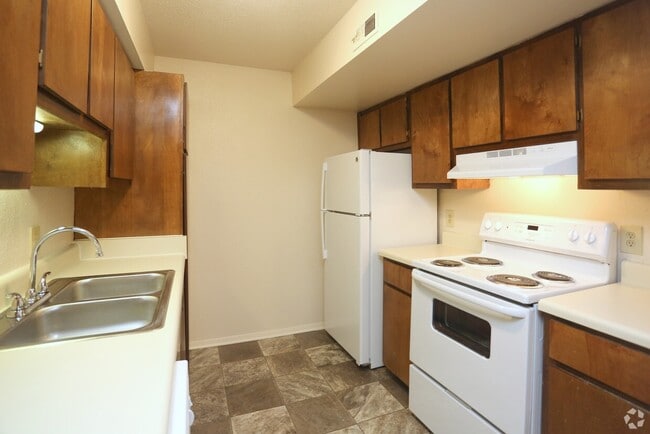 Kitchen - Legacy Pointe Apartments