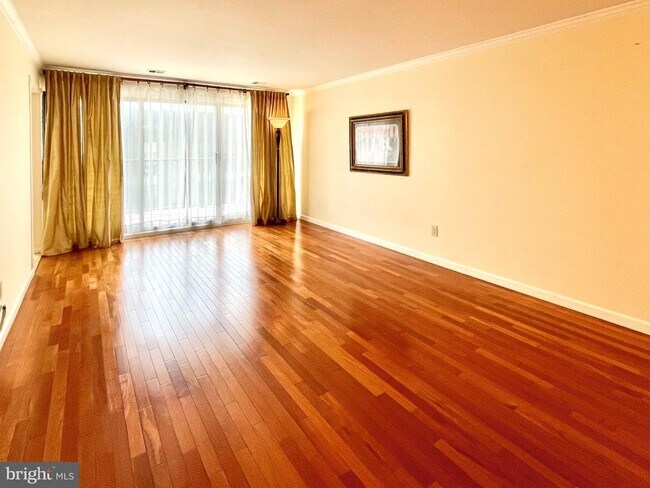 2817 Jermantown Rd Unit 307