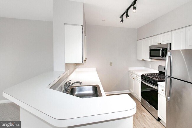 Photo - 2204 Westcourt Ln Unit 306