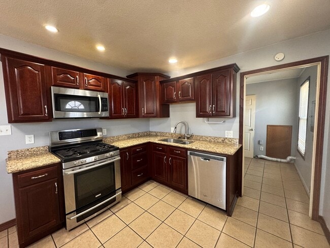 Photo - 3 bed, 1 bath