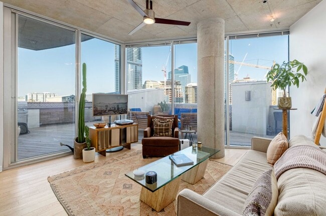 Photo - 360 Nueces St Condo