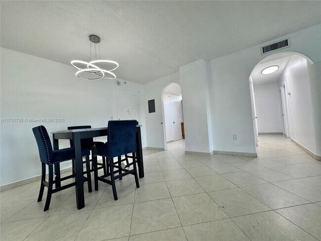 Photo - 400 Kings Point Dr Unit 411