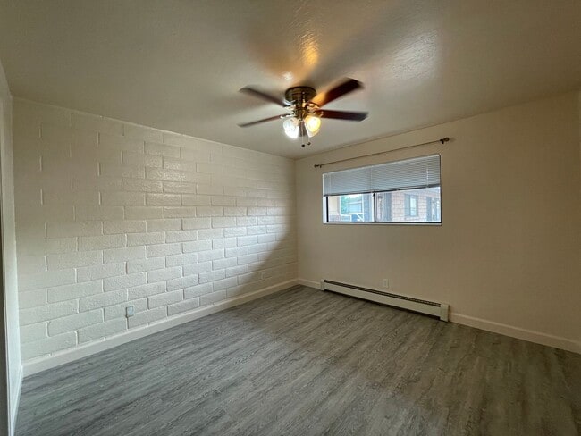1560 G St