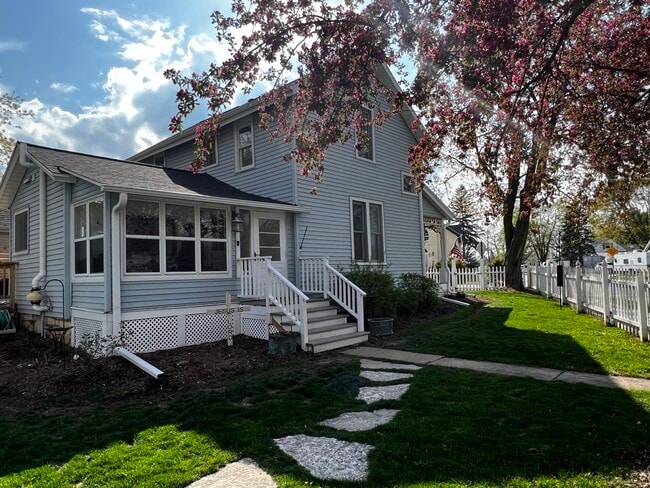 Photo - 359 N Oakwood Ave House