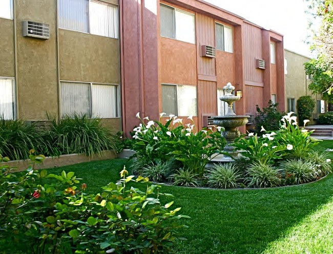 Rosewood Gardens - Rosewood Gardens Apartments