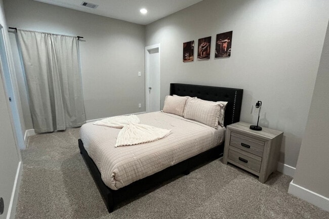 Photo - 3208 Bostic St Unidad ID1254540P
