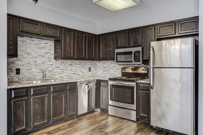 Photo - 200 Royal Oaks Blvd Unit H4