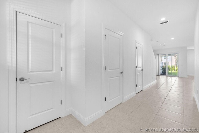 540 Sanderling Cir