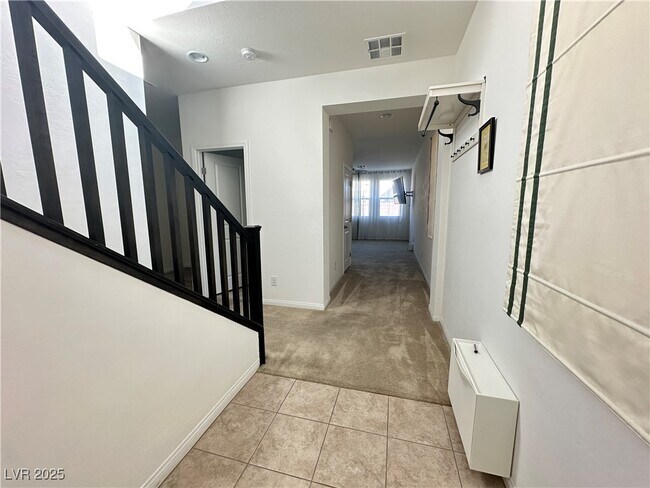 Photo - 288 Finsbury Ct