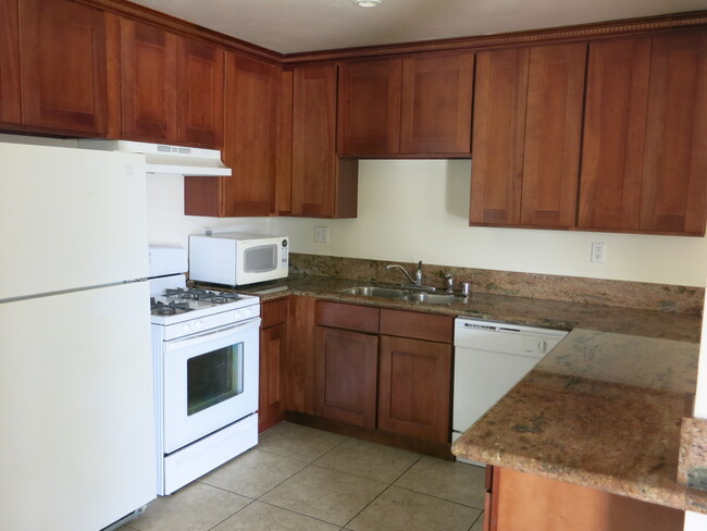 SDSU - 5 Bedrooms / 2 1/2 Bathrooms Large... - SDSU - 5 Bedrooms / 2 1/2  Bathrooms Large... Casa