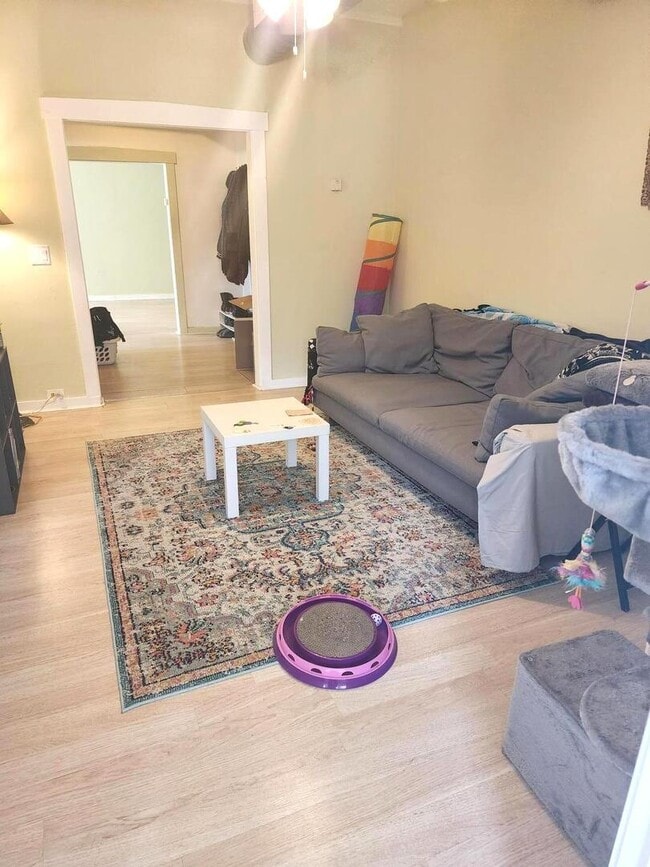 Photo - 3301 W Potomac Ave