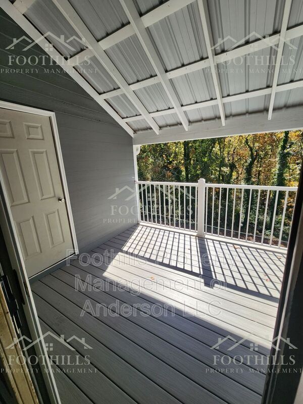 Photo - 1911 Northlake Dr