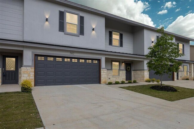 Building Photo - 2105 Tiger Trail Unit 502