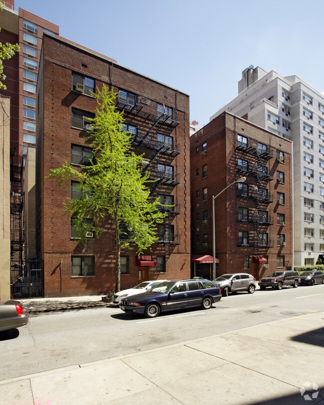 303 E 71st St - 303 E 71st St