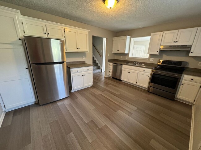 Photo - Coming Soon! Spacious 3-Bed Duplex with Garage