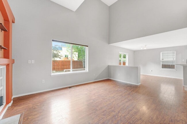Photo - 6510 Stagecoach Ave