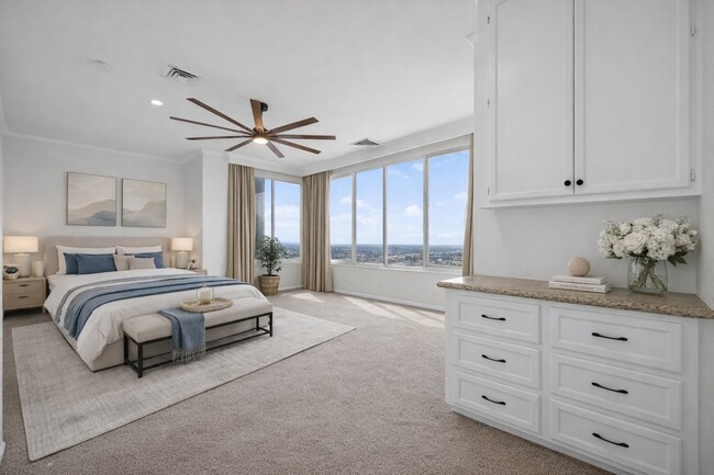 Building Photo - 2016 Main St Unit 3