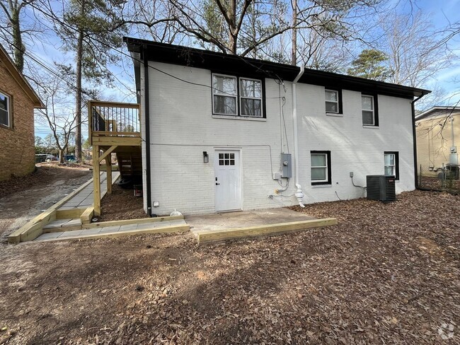 Building Photo - Modern 2BD*, 2BA with 3rd Bonus Room Near ... Unit B Rental