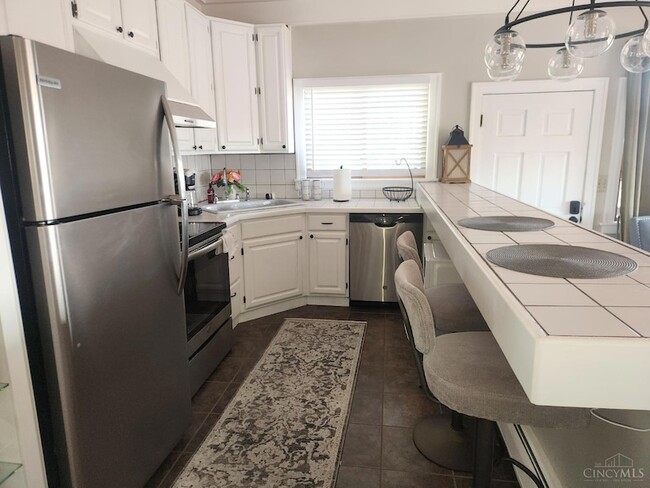 Photo - 399 Oregon St