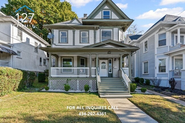 Building Photo - Lovely 3/1 located close on Historic Rivermont