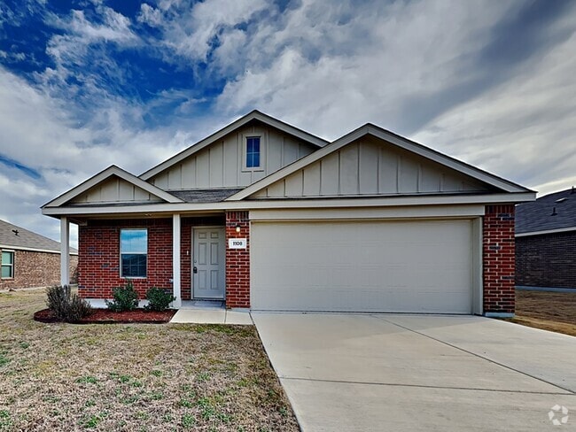 Building Photo - 1108 Skyline Dr Rental