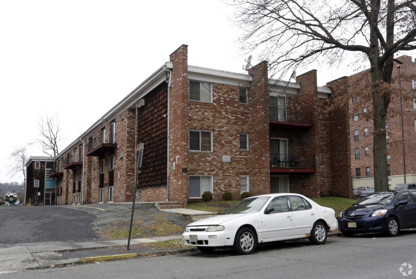 Photo - 421 Lincoln Ave Apartments