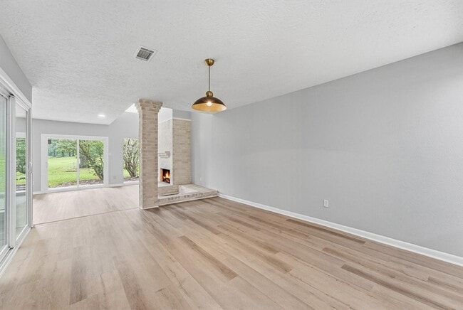 Photo - 8001 Rebawood Dr