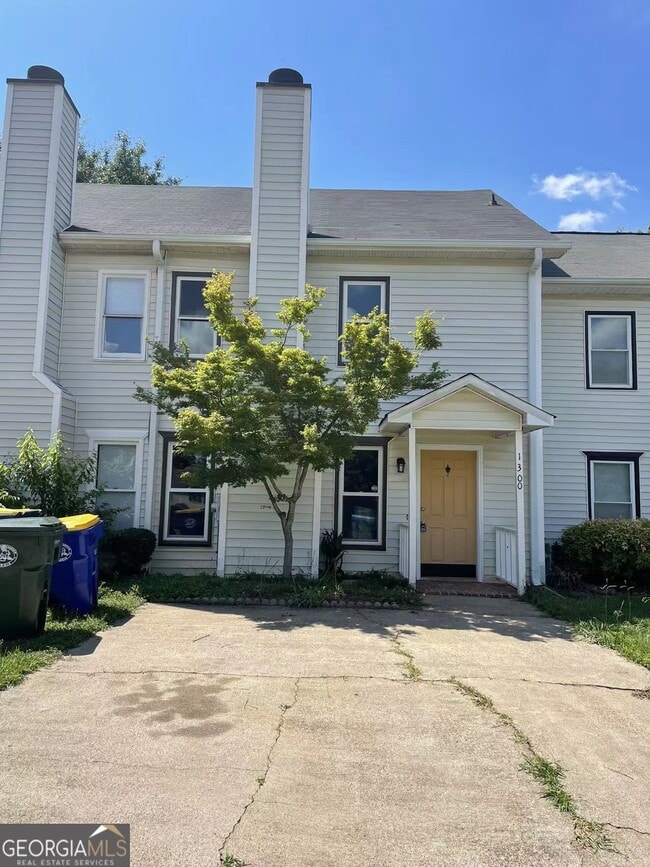 Building Photo - 1300 Kennesaw Trace Ct