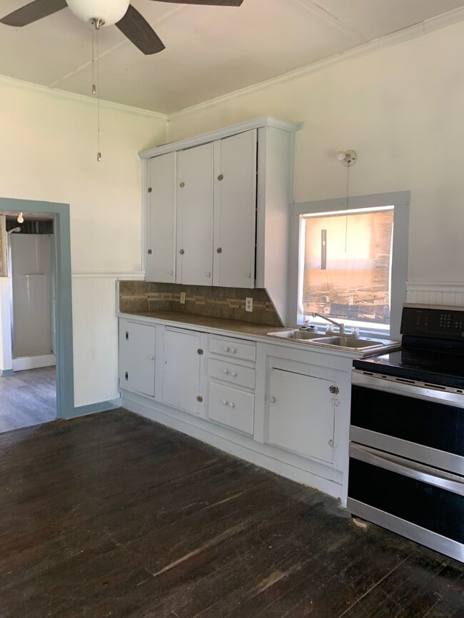 Photo - 708 Colorado St