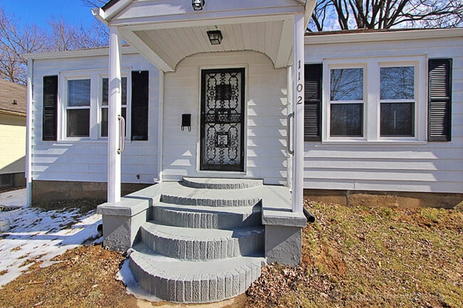 Photo - House Close To Campus!