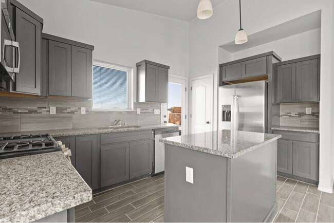 Photo - 1041 Summer Lake St