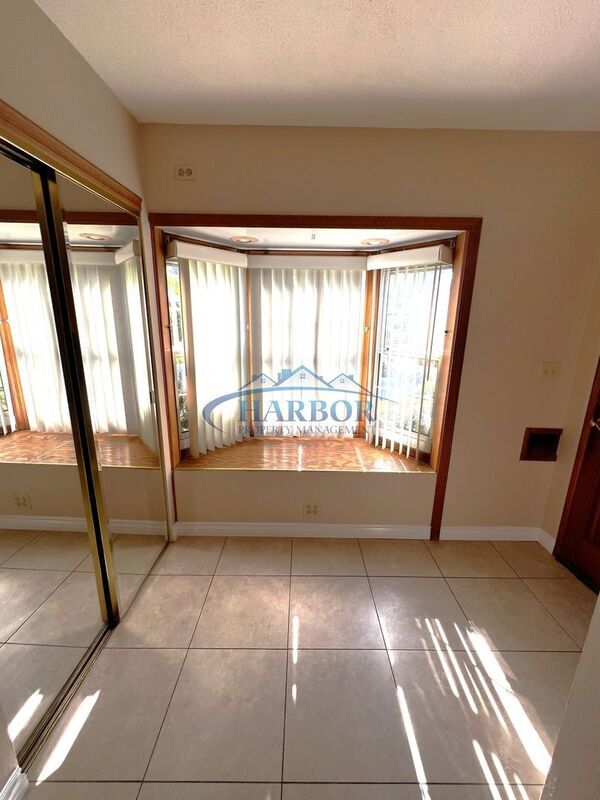 Photo - 227 W Cummings St