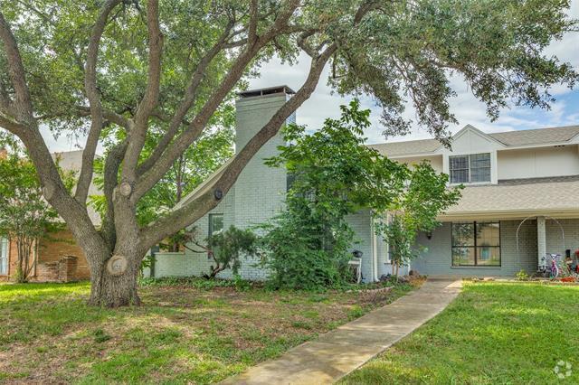 Building Photo - 1700 Tree House Ln