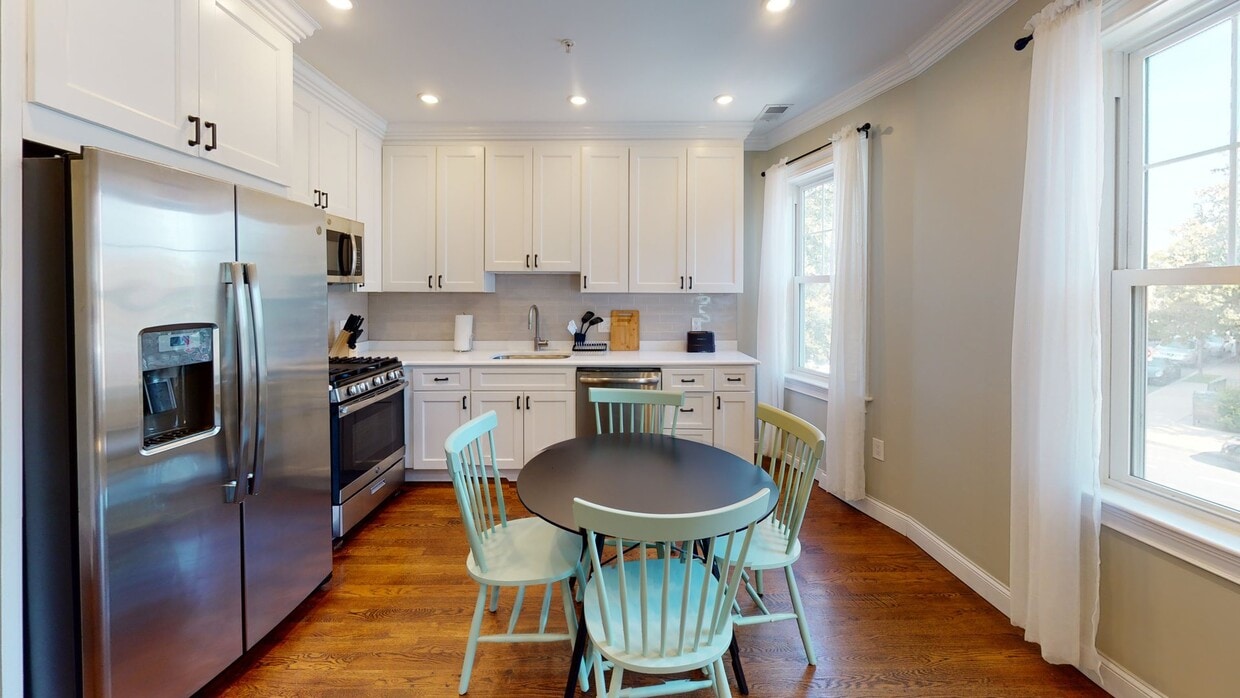 Photo - Private bedroom in 5 bed/1.5 bath Home