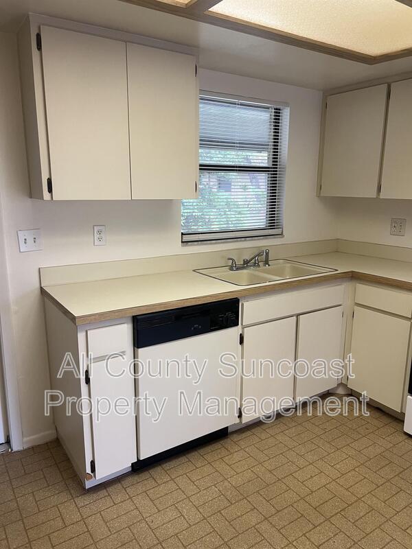 Photo - 529 E Curlew Pl