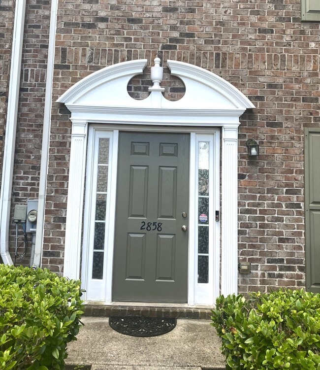 FRONT DOOR - 2858 Parkway Close Townhome