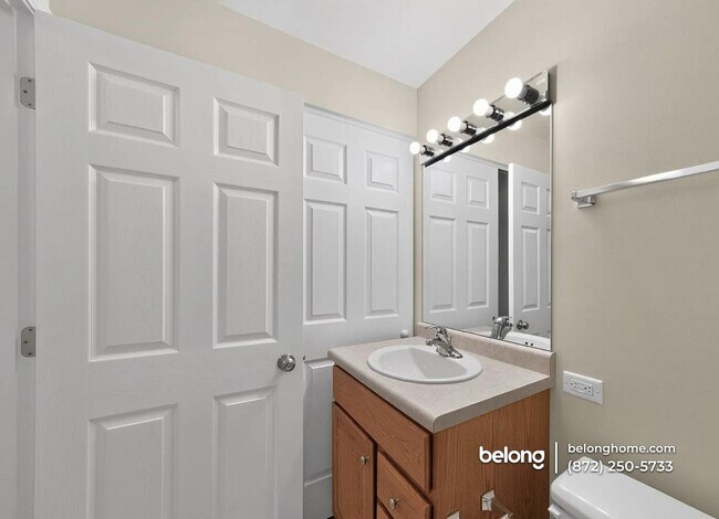 Photo - 1420 Stonebridge Cir