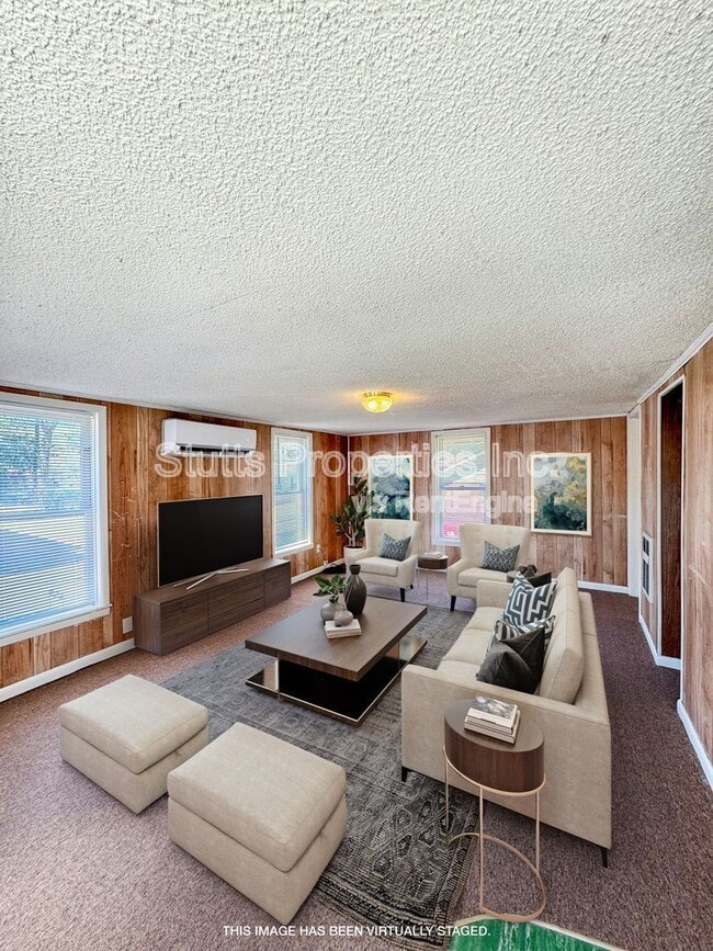 Building Photo - 316 S Chestnut St Unit B