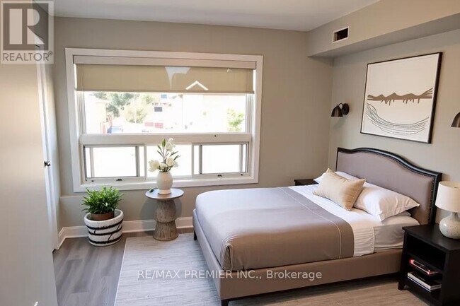 Photo - 1657 Weston Rd