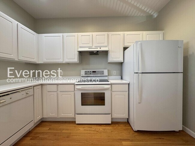 Photo - 84 Spruce St