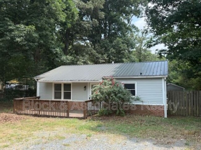 Building Photo - 170 New Salem Rd