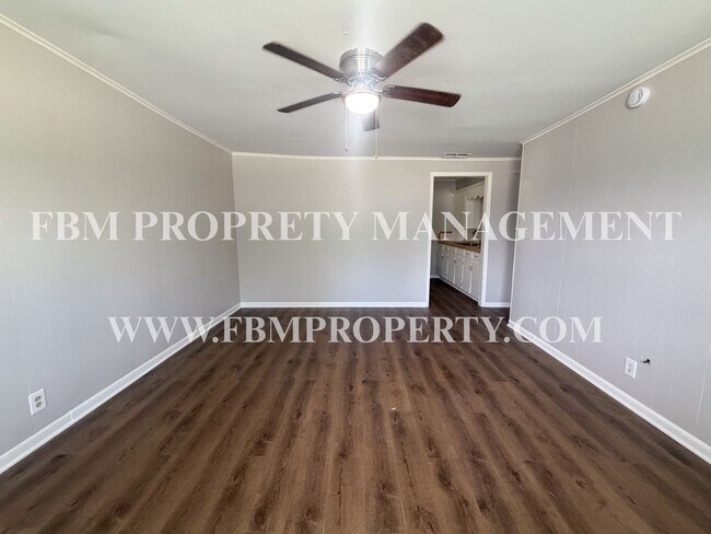 Photo - 900 E 6th Ave Unidad 2