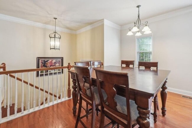 Photo - 3808 Fairhill Point