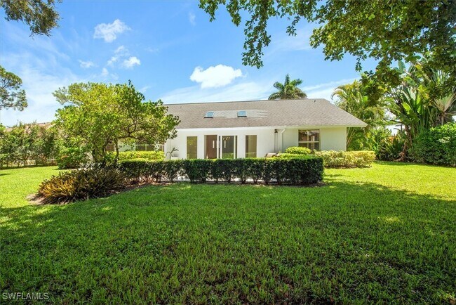 Photo - 2252 Royal Ln