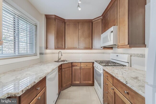 Photo - 3282 Martha Custis Dr